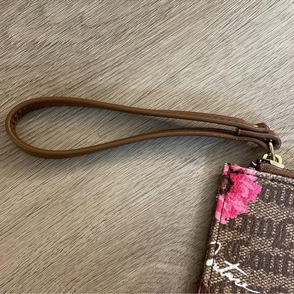 Juicy Couture Wristlet NWOT - Picture 7 of 10